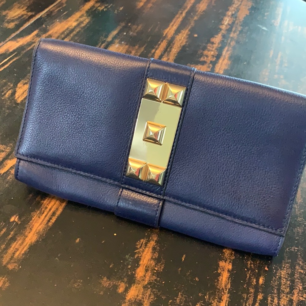 Blue leather Vince Camuto clutch